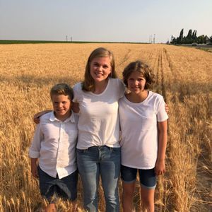 Meet your Posher, Alison